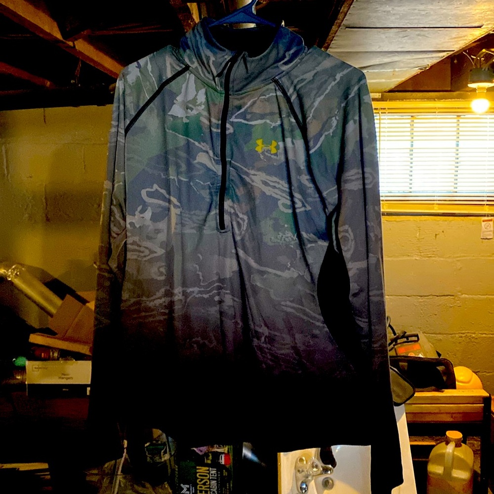 Men’s Long Sleeve Under Armour Pullover